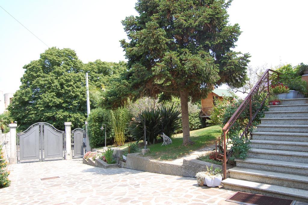 B&B Villa Francesca Соверато-Марина Экстерьер фото