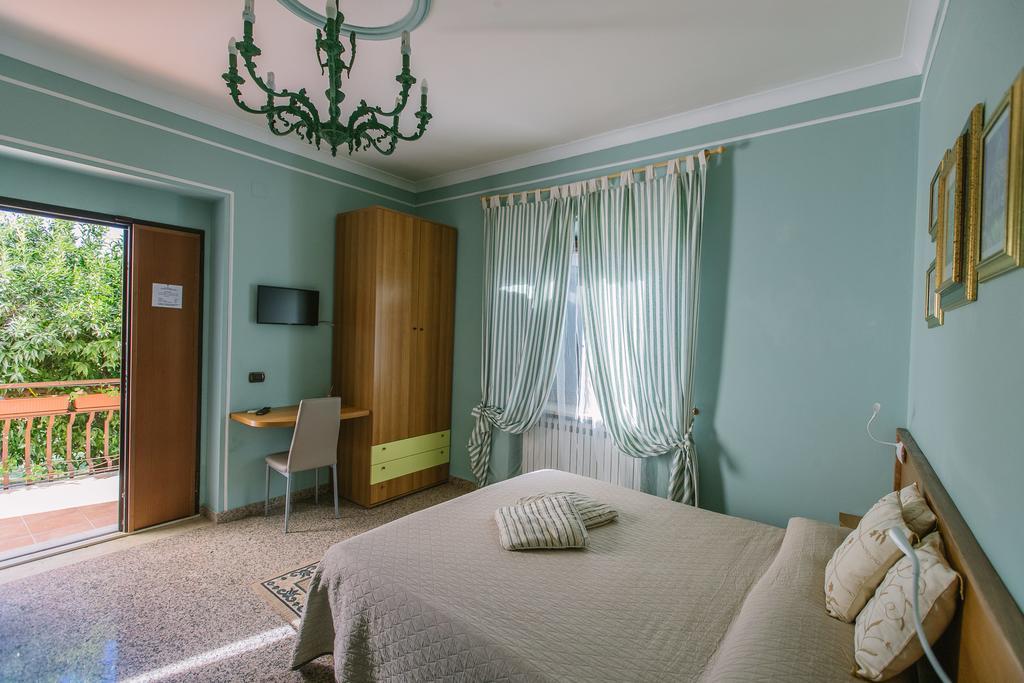 B&B Villa Francesca Соверато-Марина Экстерьер фото